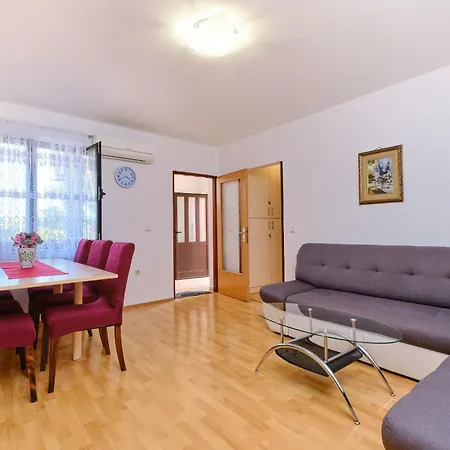 Apartament Nusret Čunski