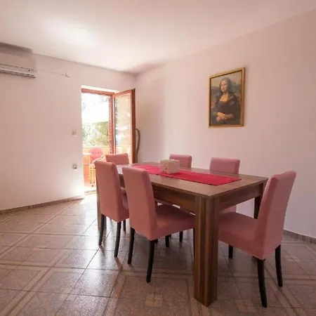Apartment Nusret Cunski