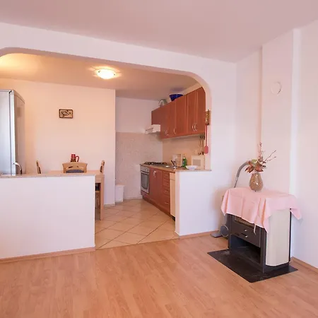 Nusret Apartment Cunski