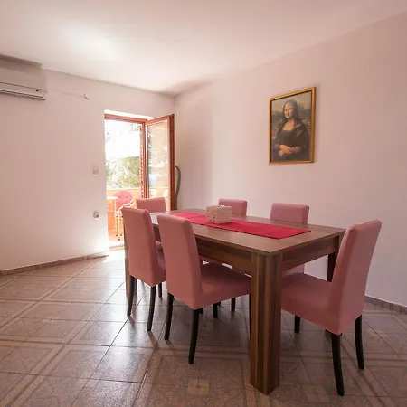 Apartment Nusret Cunski